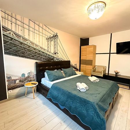 The Bridge - Central Studio With Free Parking Craiova Eksteriør bilde