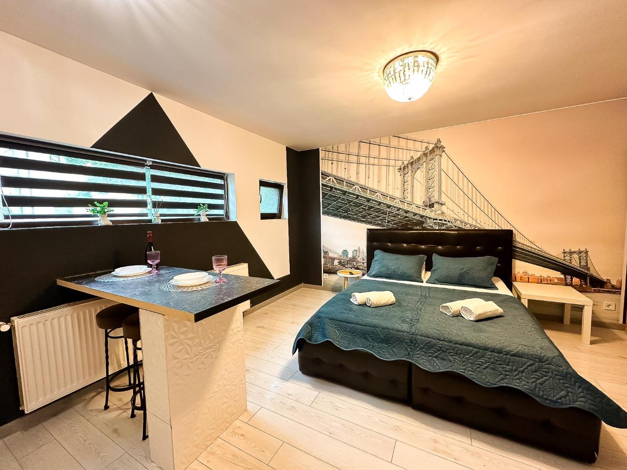 The Bridge - Central Studio With Free Parking Craiova Eksteriør bilde